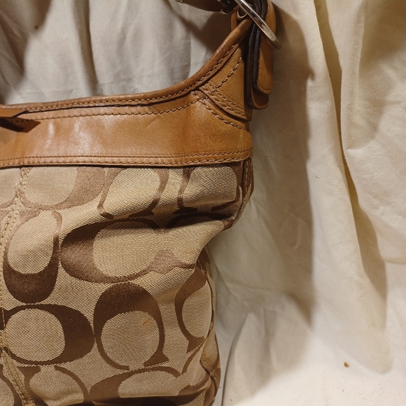 Coach bucket tote - Picture 3 of 11